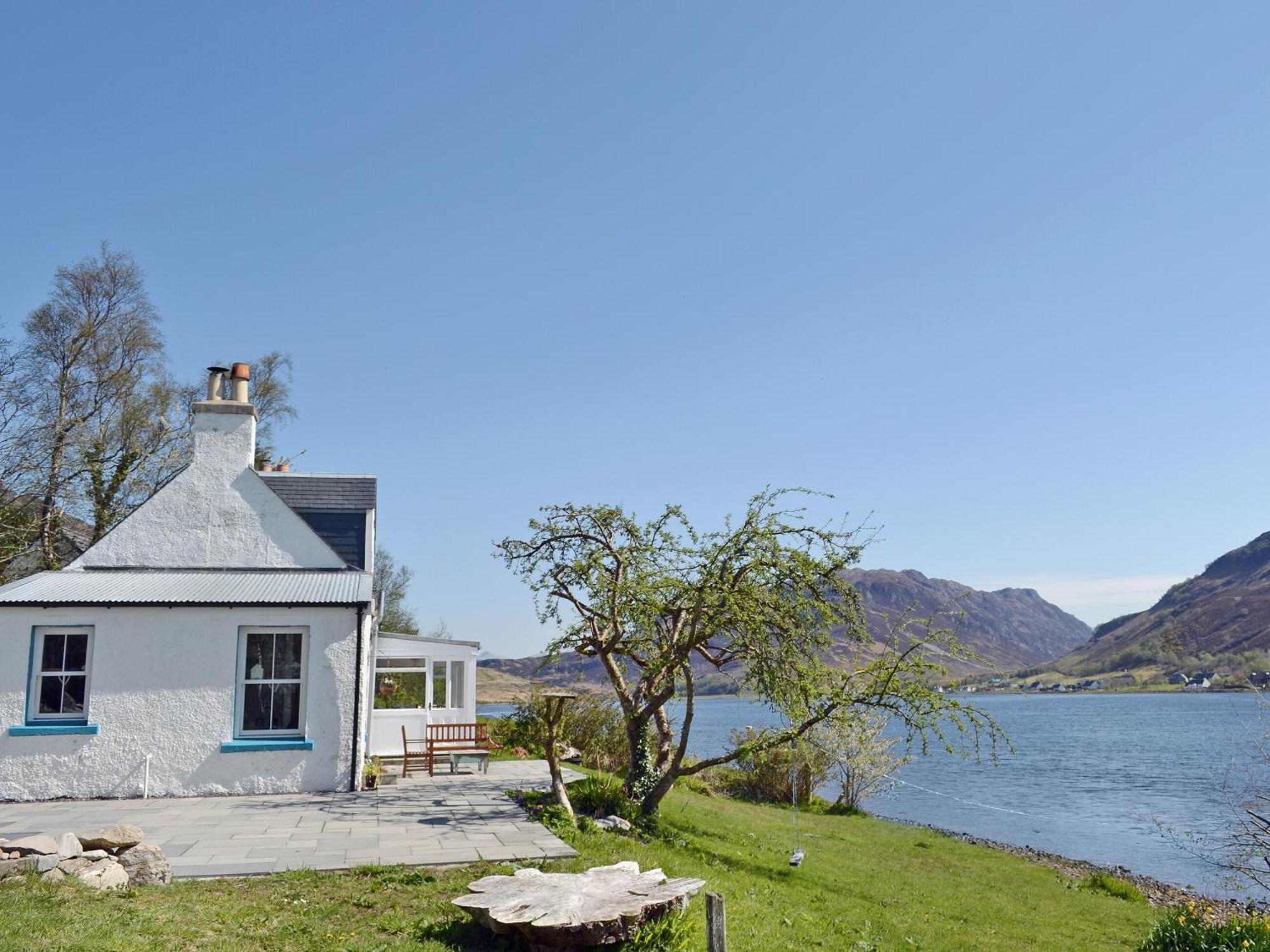 Loch Shore Cottage ดอร์นี ภายนอก รูปภาพ