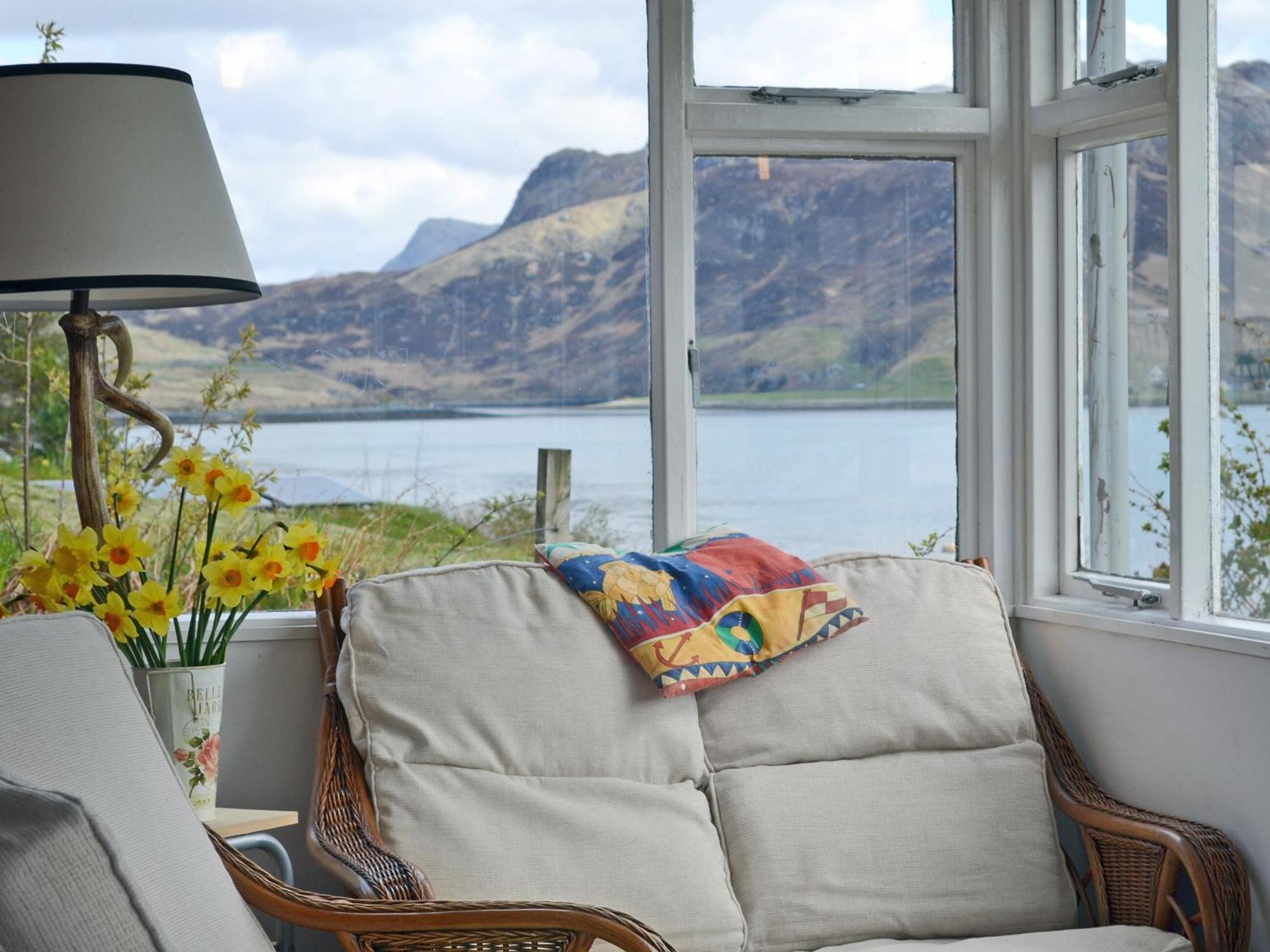 Loch Shore Cottage ดอร์นี ภายนอก รูปภาพ